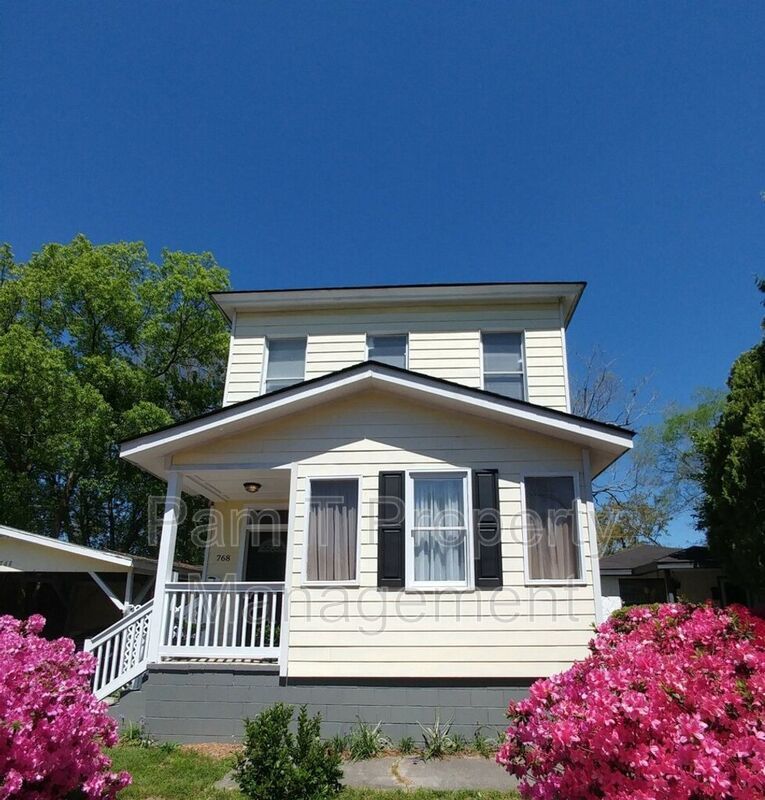 Downtown, 1 Bd/1ba apartment - Utilities included! property image