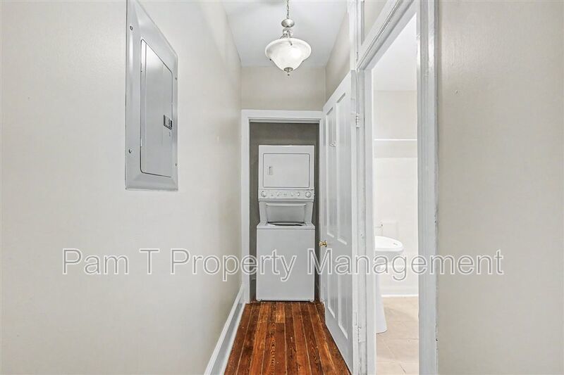 Downtown 1 bedroom property image