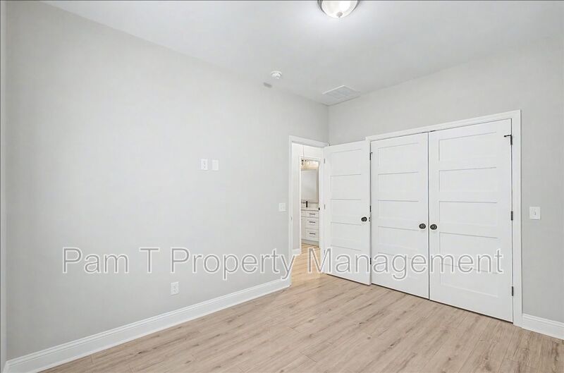 3 bedroom recently built - move in special property image