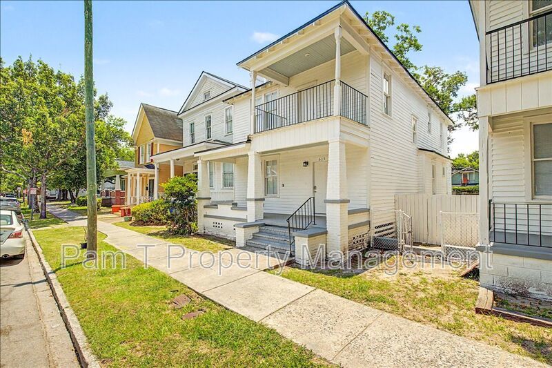 3 bedroom convenient to downtown property image