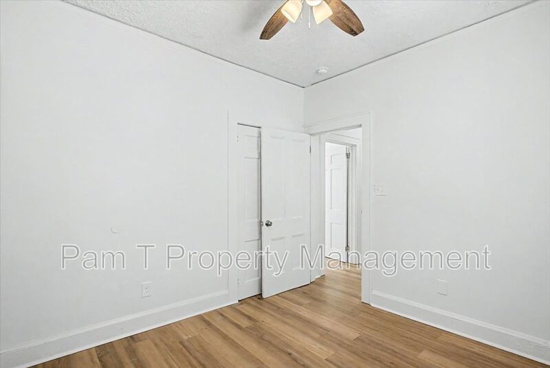 3 bedroom convenient to downtown property image