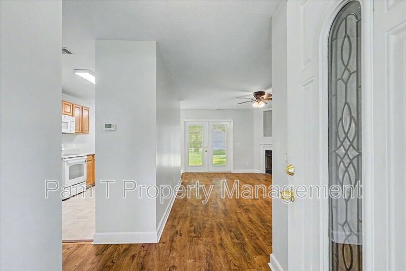 Country living in Garden City! property image