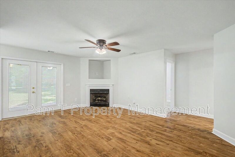 Country living in Garden City! property image