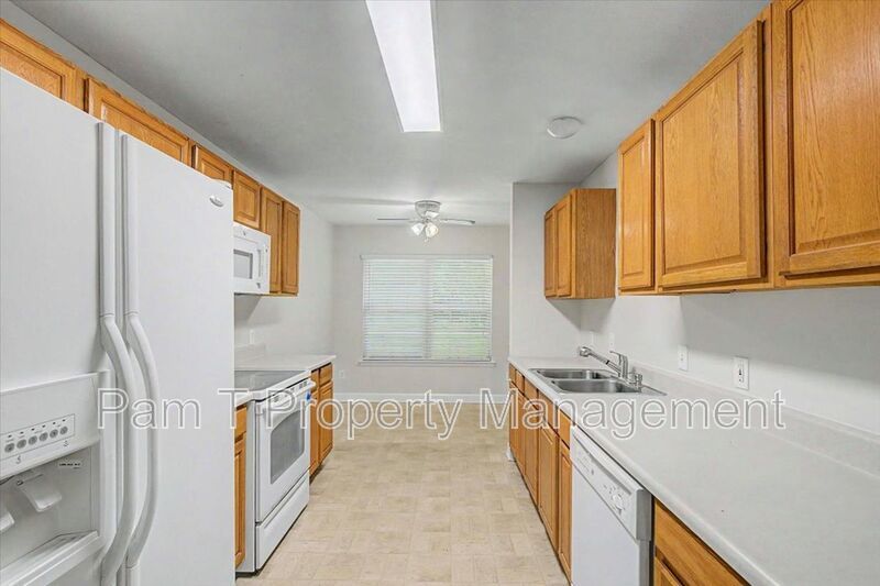 Country living in Garden City! property image