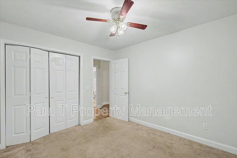 Country living in Garden City! property image