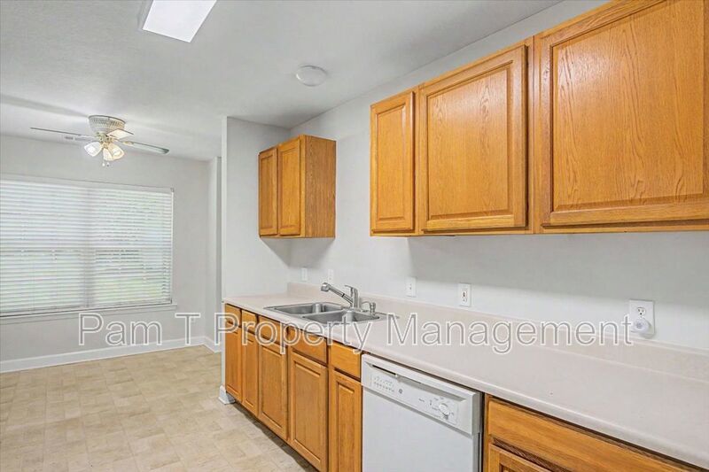 Country living in Garden City! property image