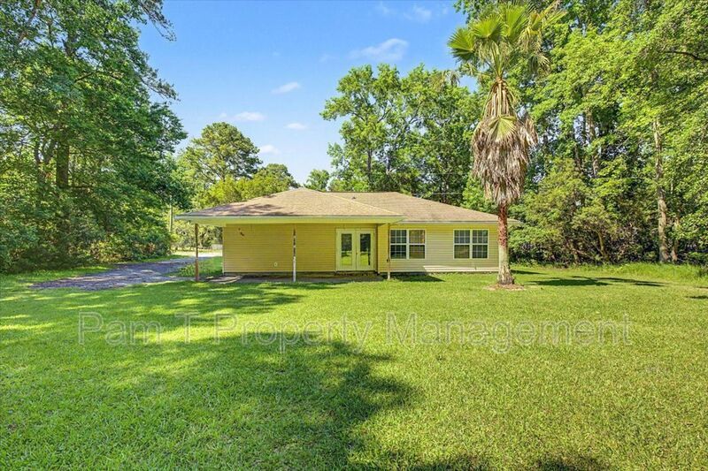 Country living in Garden City! property image