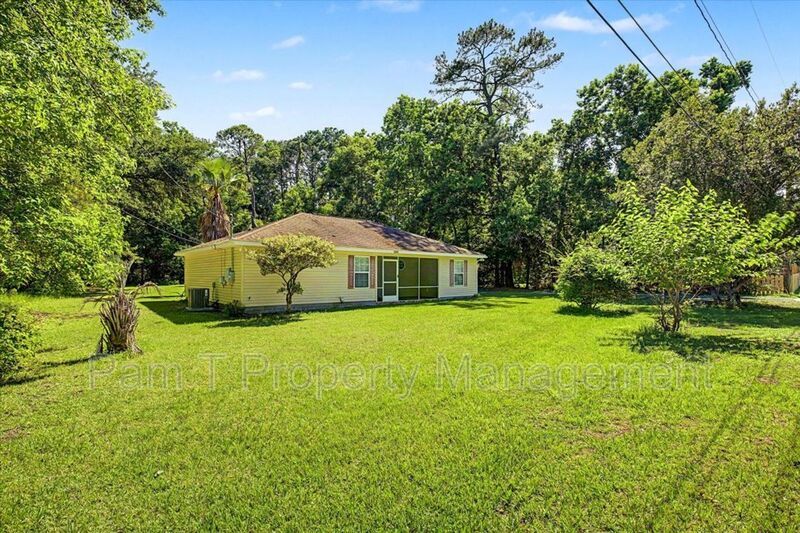 Country living in Garden City! property image