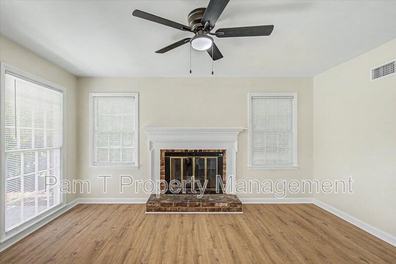 3 bedroom home in Windsor Forest property image