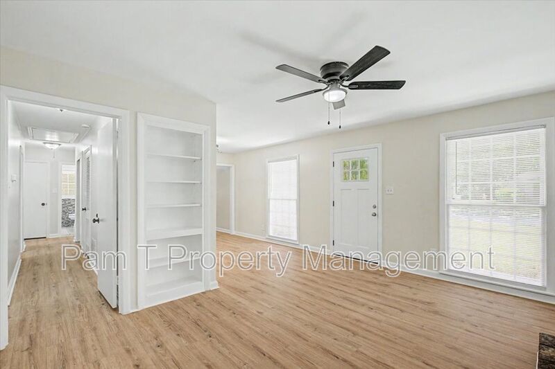 3 bedroom home in Windsor Forest property image
