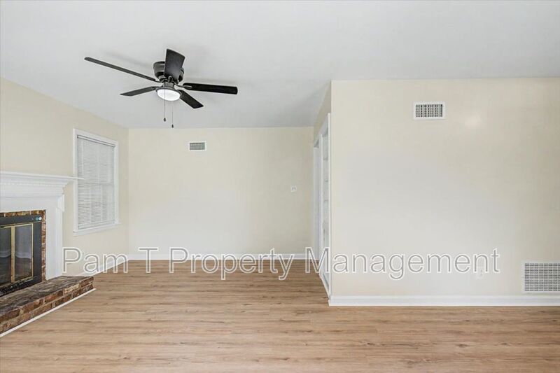3 bedroom home in Windsor Forest property image