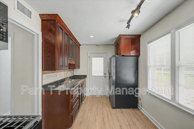 3 bedroom home in Windsor Forest property image