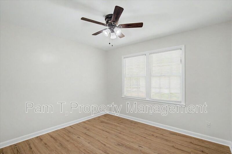 3 bedroom home in Windsor Forest property image