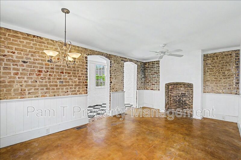 1 bedroom in the heart of downtown property image