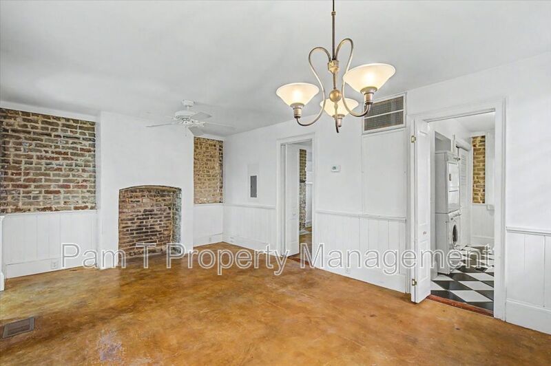 1 bedroom in the heart of downtown property image