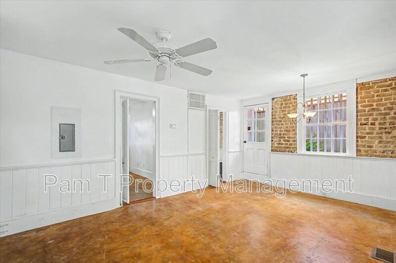 1 bedroom in the heart of downtown property image