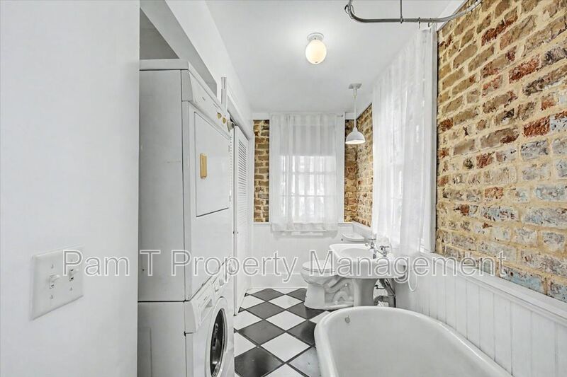 1 bedroom in the heart of downtown property image