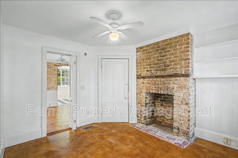 1 bedroom in the heart of downtown property image