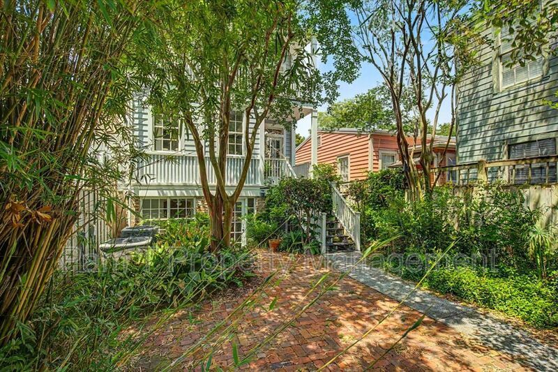 1 bedroom in the heart of downtown property image