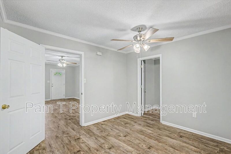 2 bedroom minutes from SCAD property image