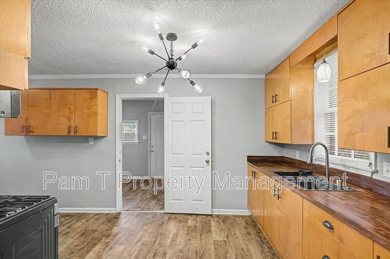 2 bedroom minutes from SCAD property image