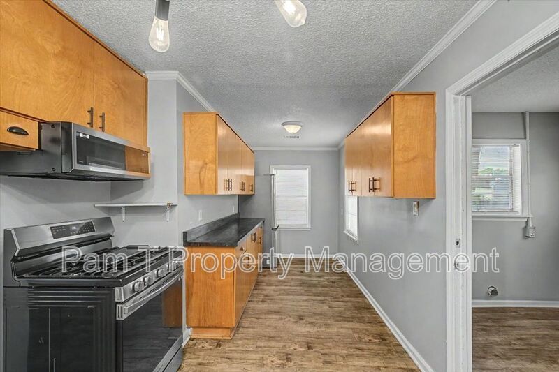 2 bedroom minutes from SCAD property image