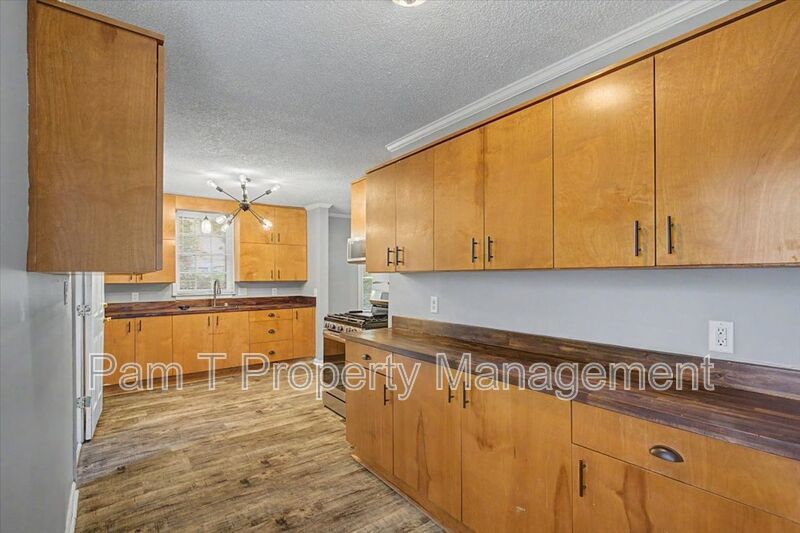 2 bedroom minutes from SCAD property image