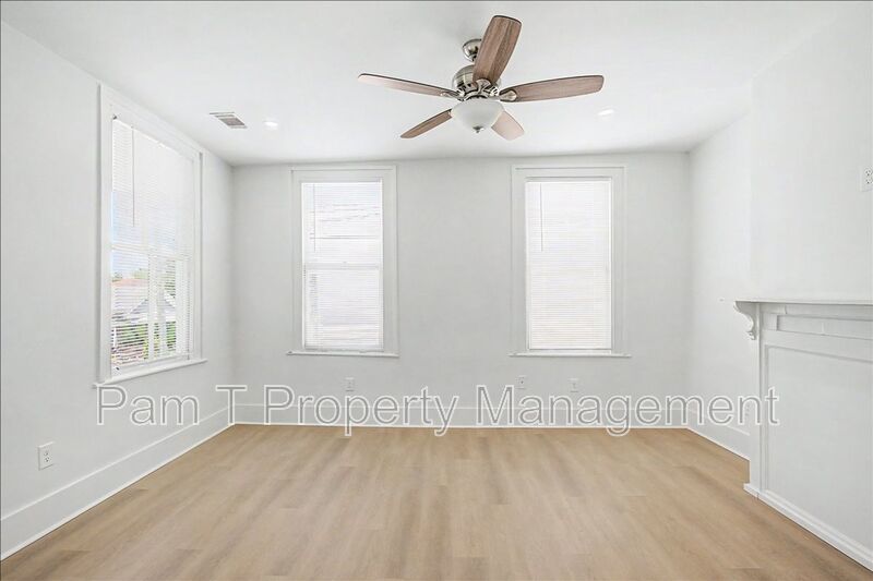 4 bedroom downtown apartment property image