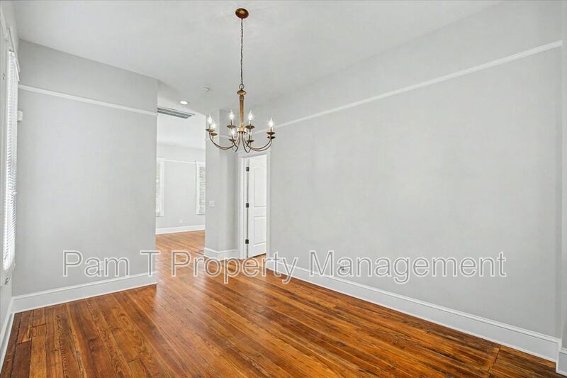 Beautiful 2 bedroom in Victorian District property image
