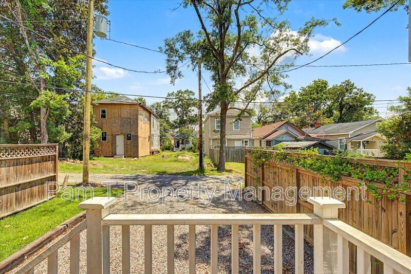 Beautiful 2 bedroom in Victorian District property image