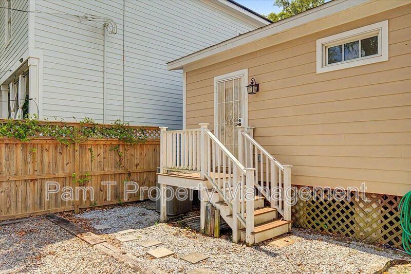 Beautiful 2 bedroom in Victorian District property image