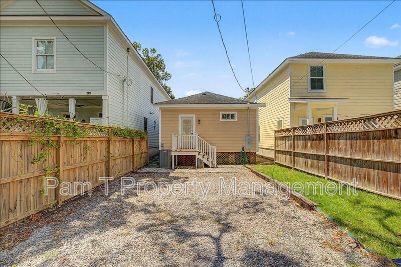 Beautiful 2 bedroom in Victorian District property image
