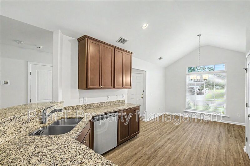 Beautiful 3 bedroom house property image