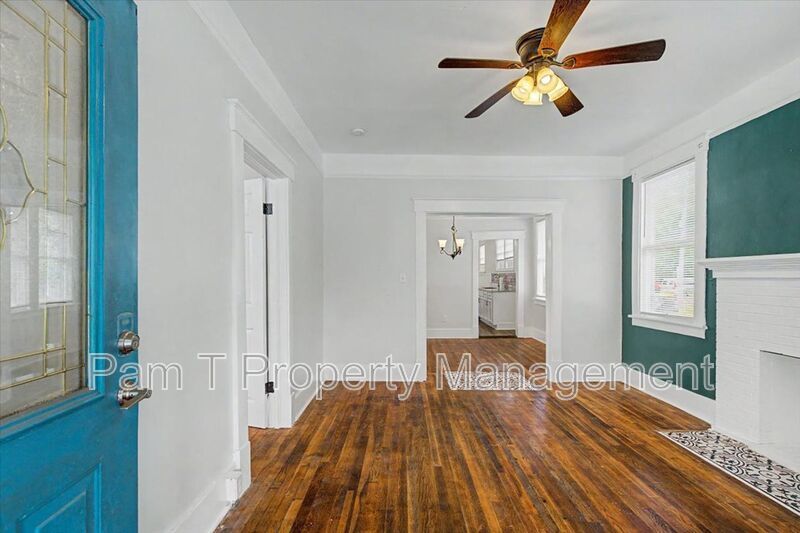 Downtown 3 bedroom Bungalow property image
