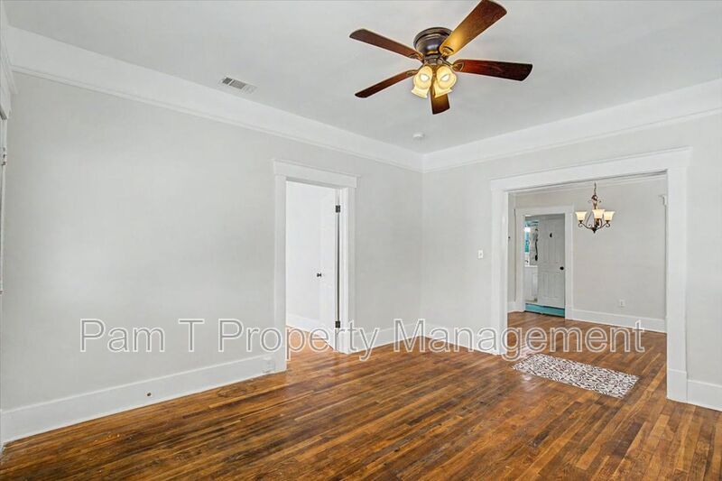 Downtown 3 bedroom Bungalow property image