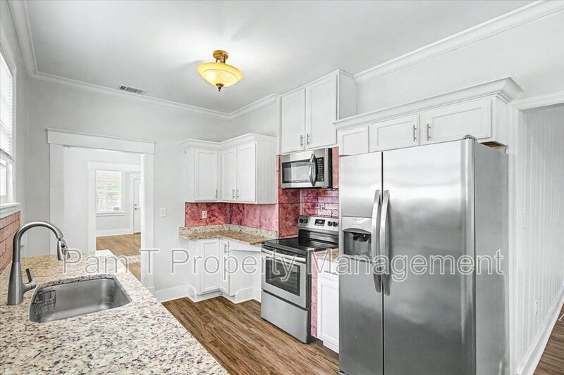 Downtown 3 bedroom Bungalow property image