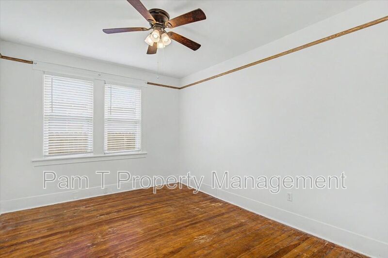 Downtown 3 bedroom Bungalow property image