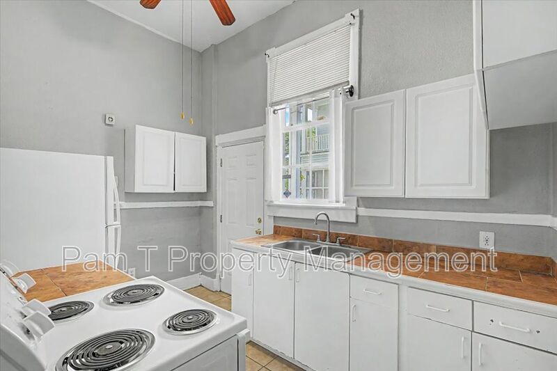 2 bedroom in the heart is downtown property image