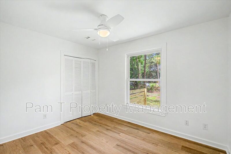 Beautiful 3 Bed 2 Bath on Isle of Hope property image