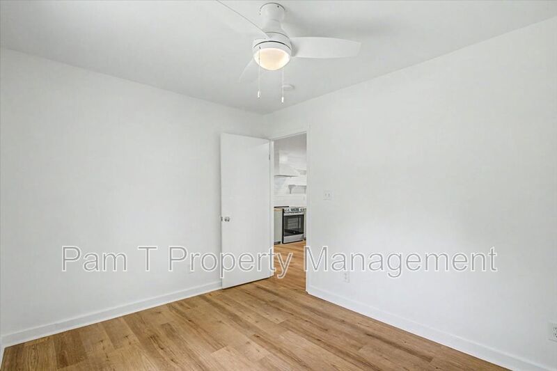 Beautiful 3 Bed 2 Bath on Isle of Hope property image