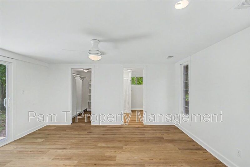 Beautiful 3 Bed 2 Bath on Isle of Hope property image