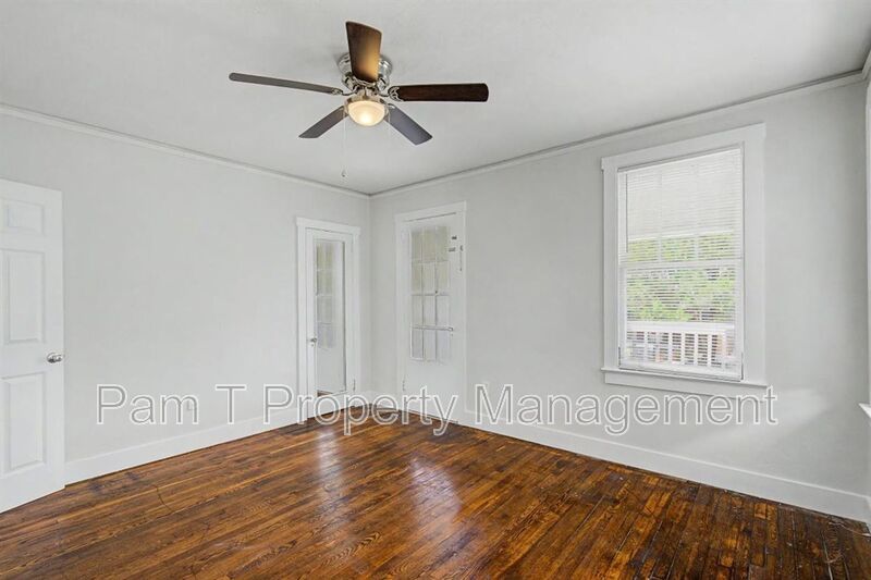 Close to downtown Apartment property image
