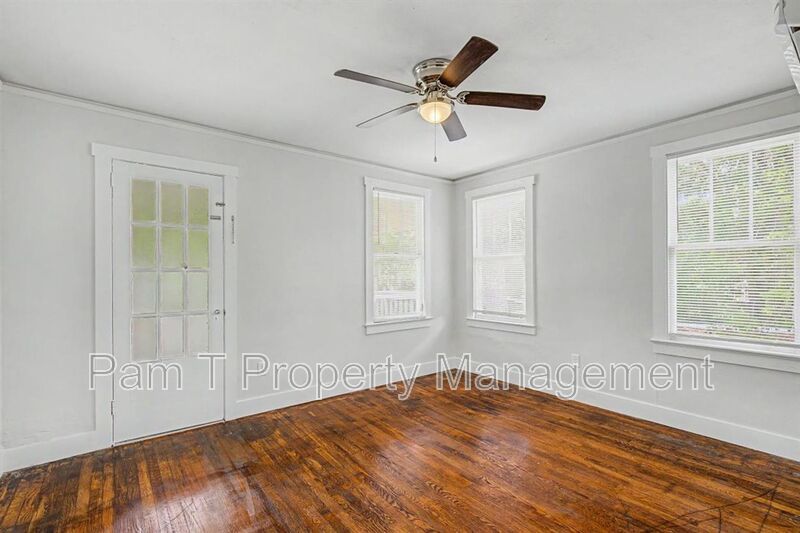 Close to downtown Apartment property image