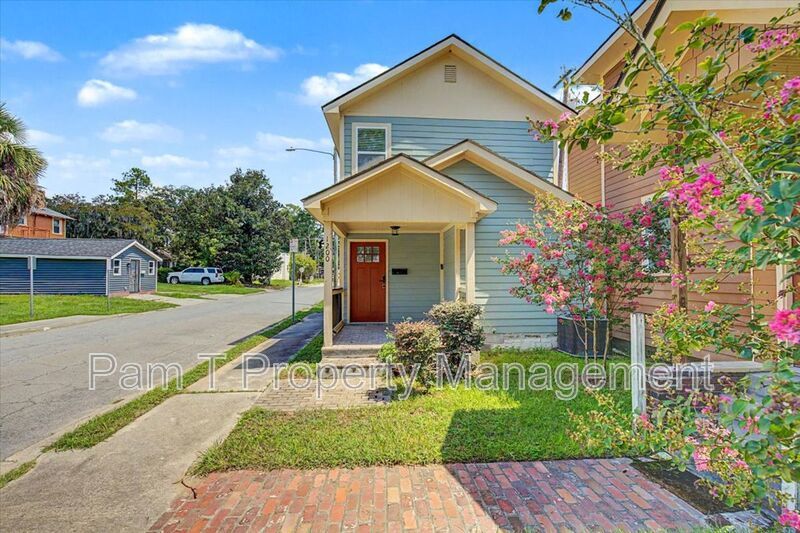 2 bedroom minutes from SCAD property image