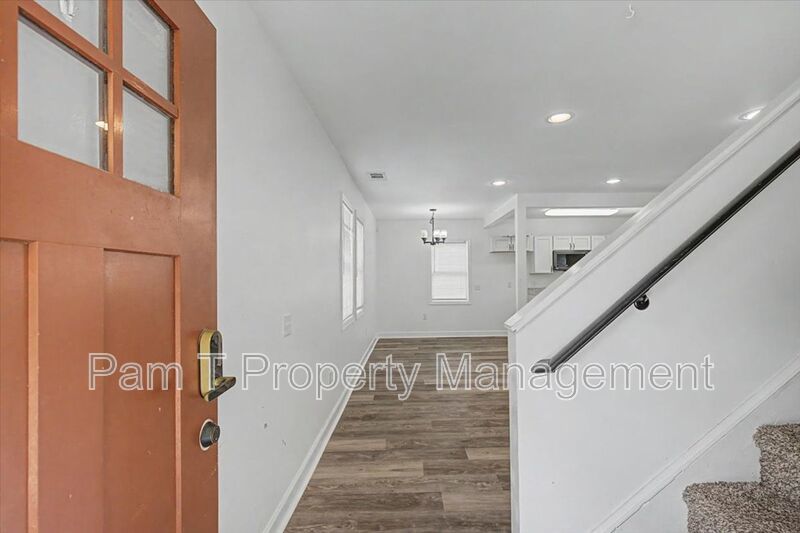2 bedroom minutes from SCAD property image