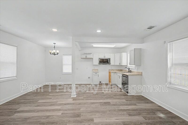 2 bedroom minutes from SCAD property image