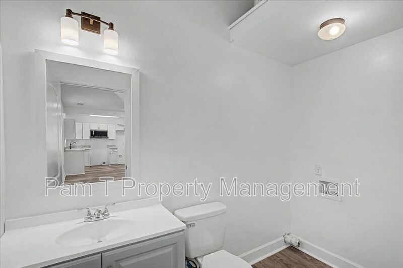 2 bedroom minutes from SCAD property image