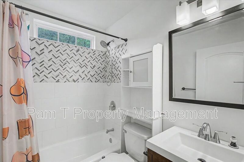 2 bedroom minutes from SCAD property image