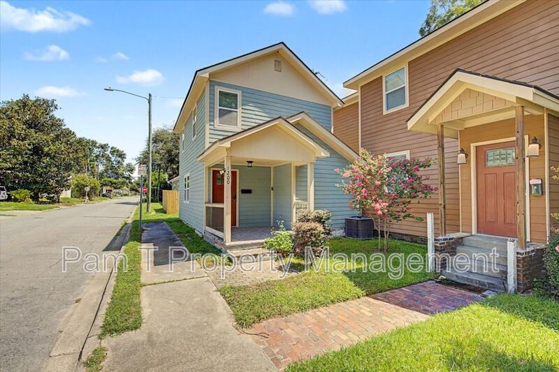 2 bedroom minutes from SCAD property image