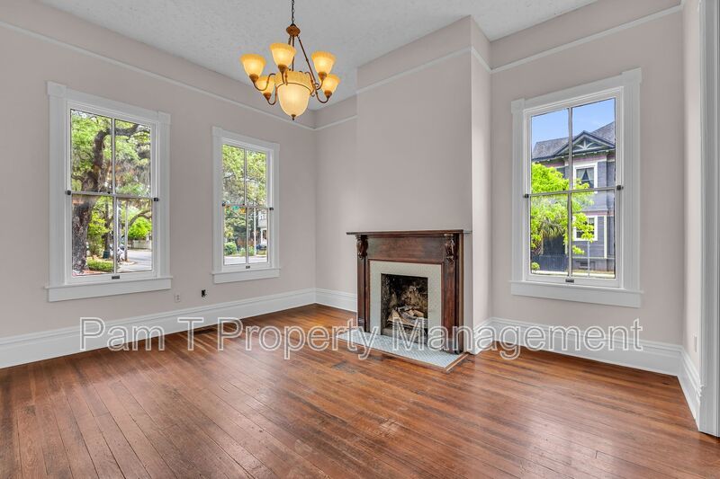 Stunning 3 Bedroom House property image